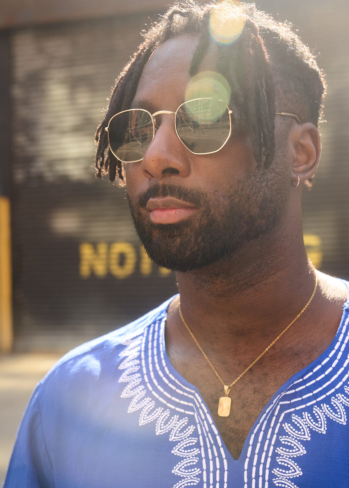 Alabi Unisex Gold Pendant Necklace (Gold) - D'IYANU