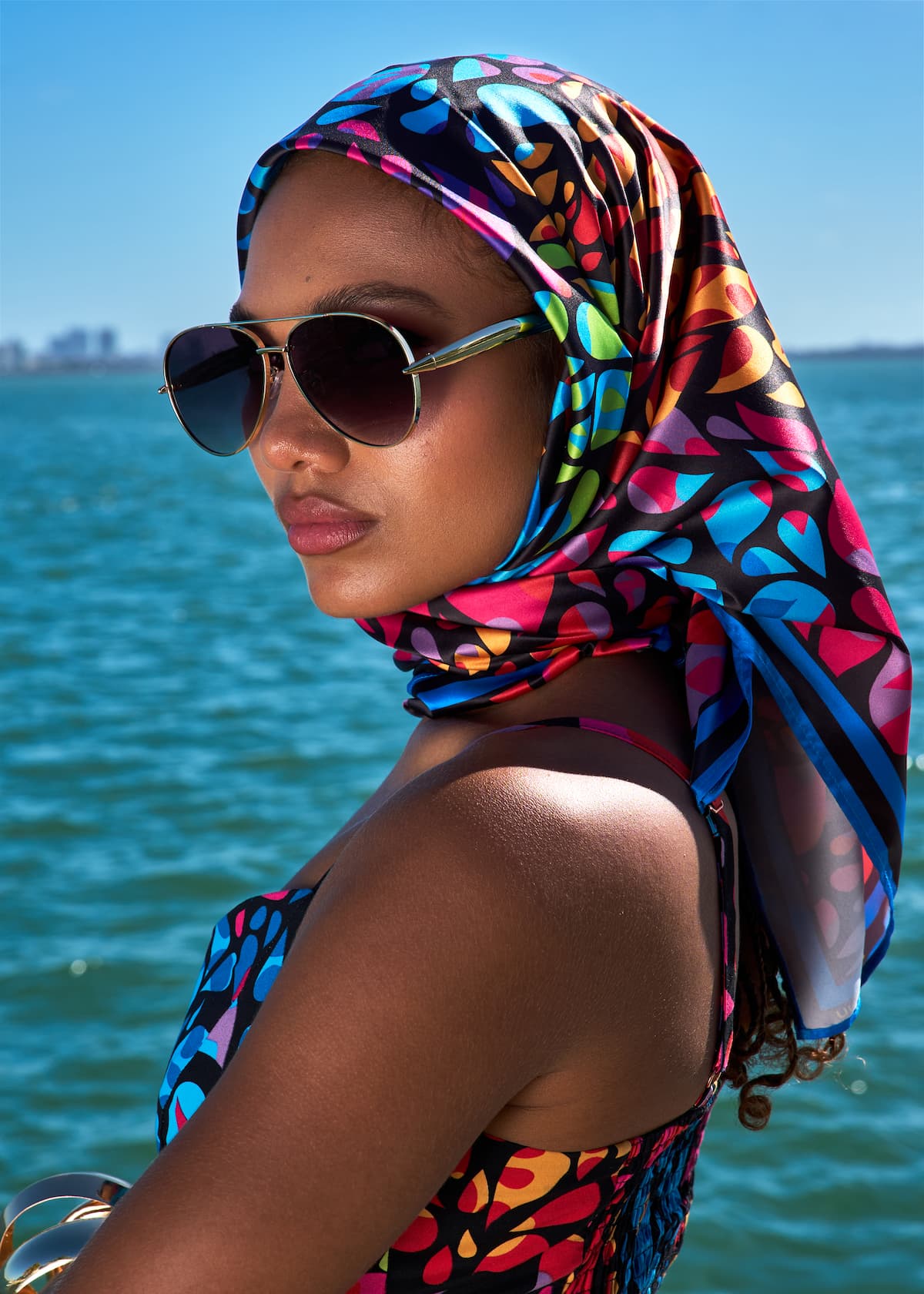 Abeni Women's African Print Scarf (Fuchsia Kaleidoscope) - D'IYANU