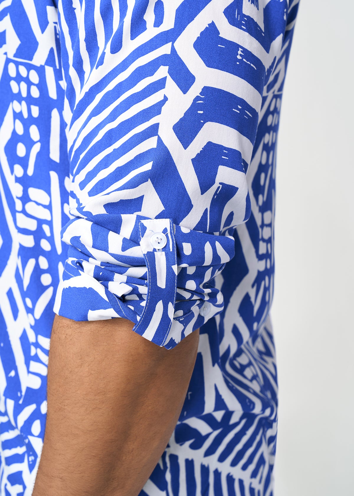 Ajisomo Men's African Print Tunic (White Cobalt Tribal) - D'IYANU