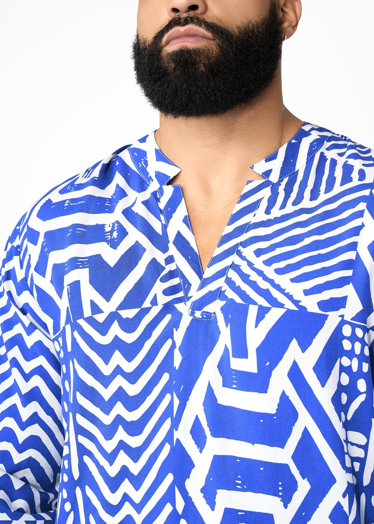 Ajisomo Men's African Print Tunic (White Cobalt Tribal) - D'IYANU