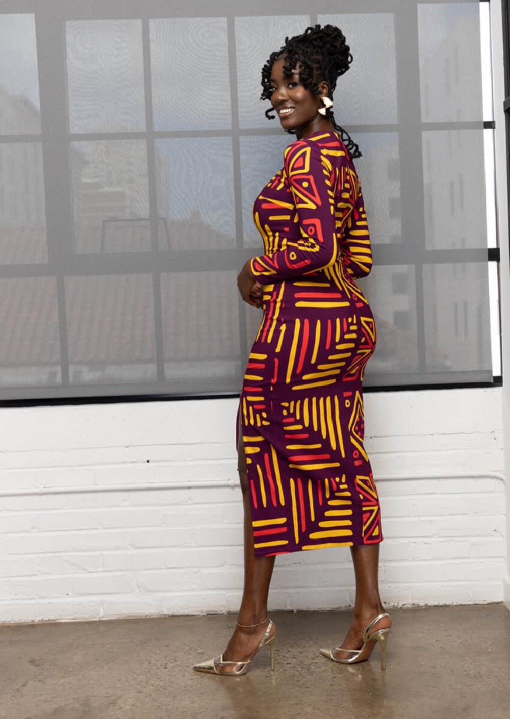 Chidima Women's African Print Stretch Midi Dress (Plum Gold Tribal) - D'IYANU