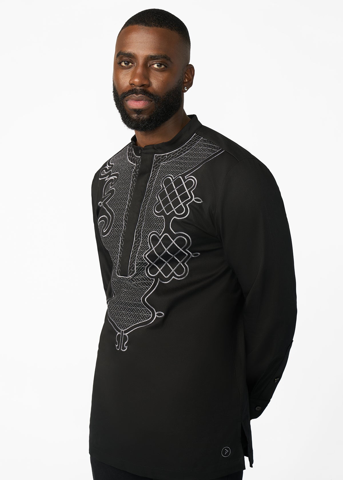 Dubaku Men's Traditional African Embroidery Shirt (Black) - D'IYANU