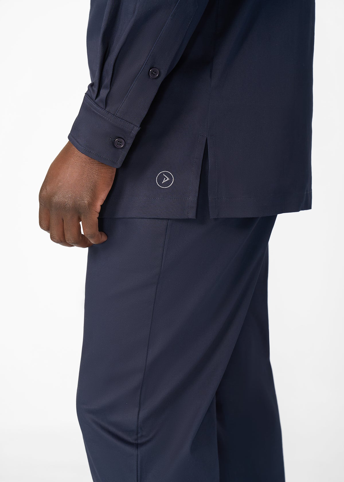 Dubaku Men's Traditional African Embroidery Shirt (Navy) - D'IYANU