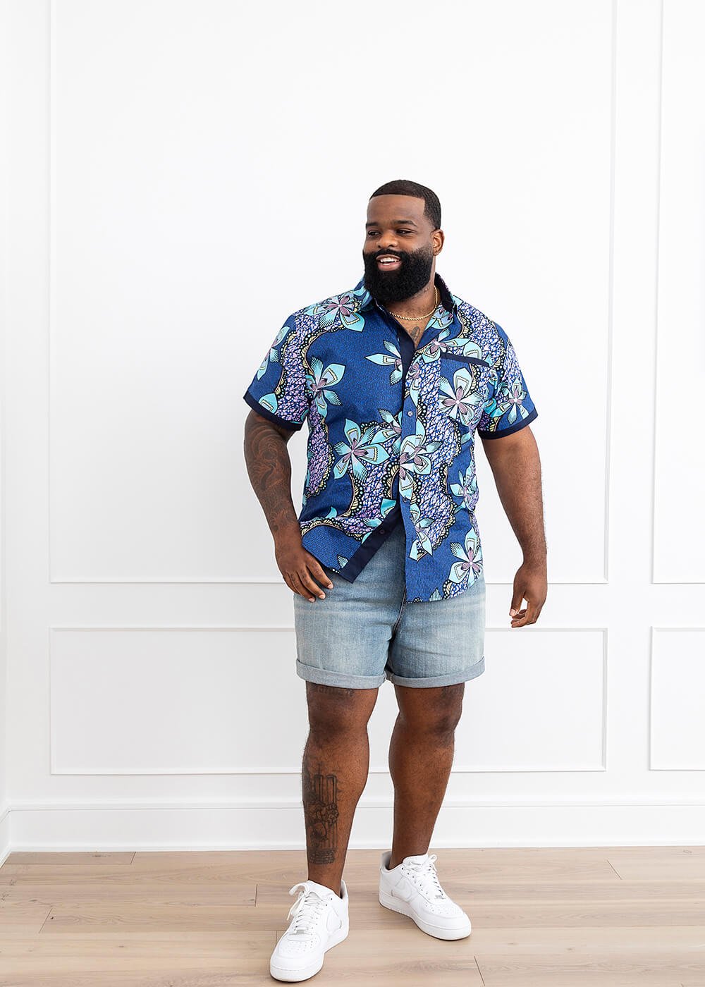 Deion Men's African Print Short Sleeve Button-Up Shirt (Light Blue Pink Iris) - D'IYANU