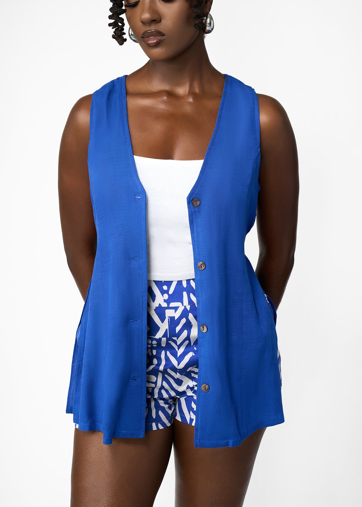 Rakiya Women's African Print High-Waisted Shorts (White Cobalt Tribal) - D'IYANU