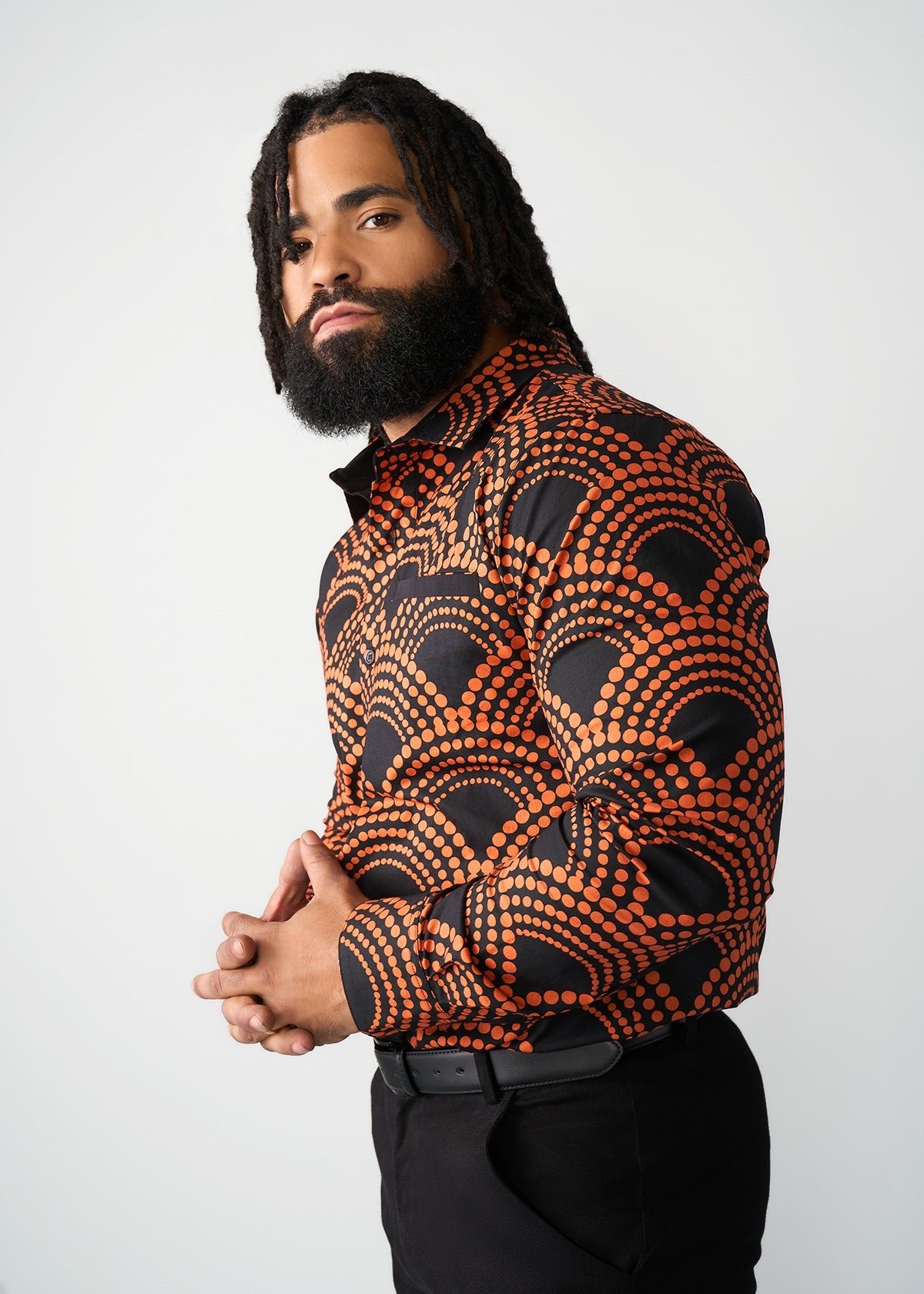 Mazi Men's African Print Button-up Shirt (Black Amber Dots) - D'IYANU