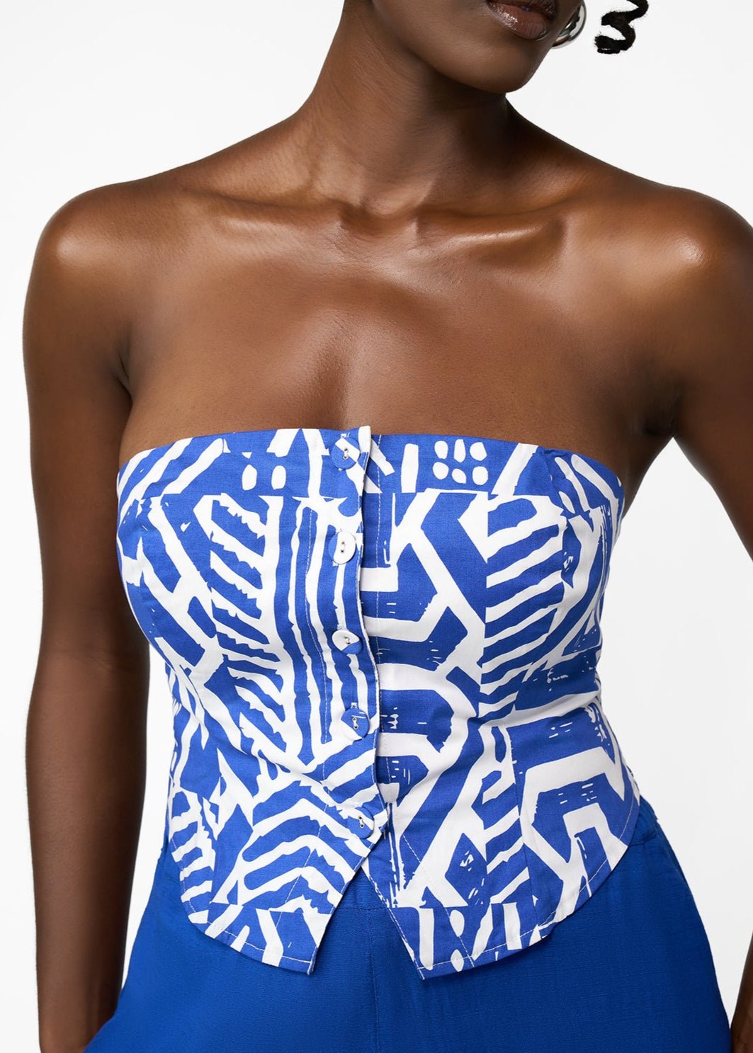 Tanina Women's African Print Button-Up Bandeau Top (White Cobalt Tribal) - D'IYANU