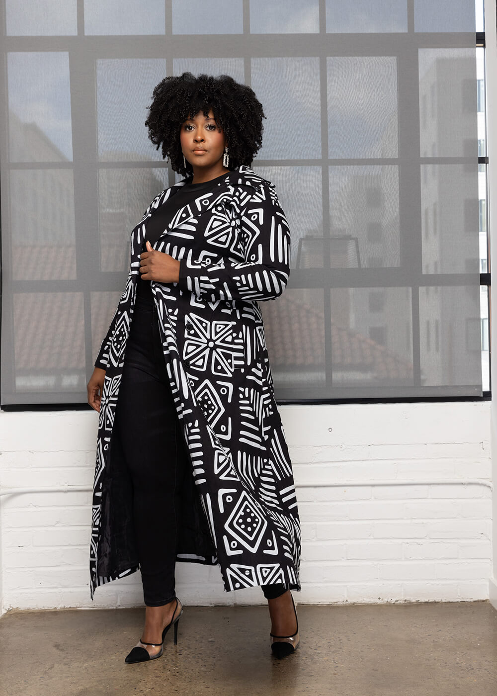 Taraji Women's African Print Maxi Trench Coat (Grayscale Tribal) - D'IYANU