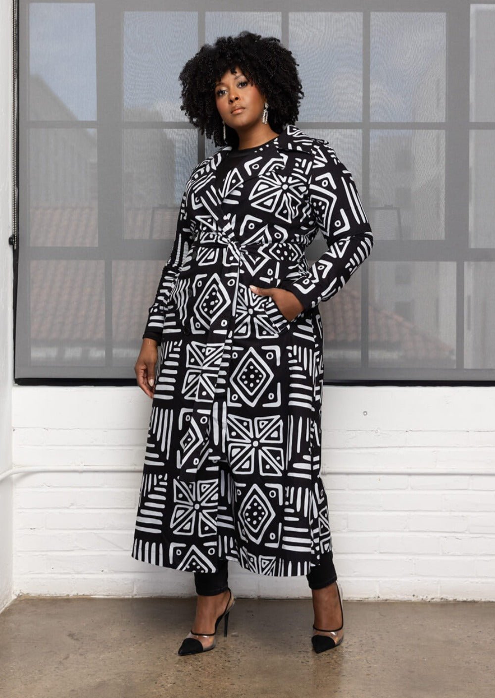 Taraji Women's African Print Maxi Trench Coat (Grayscale Tribal) - D'IYANU