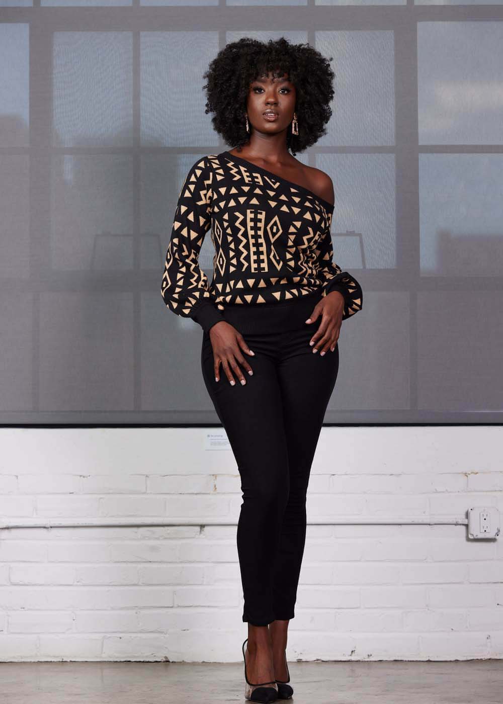 Hiba Women's African Print Off-Shoulder Sweater (Tan Black Tribal) Tan - D'IYANU