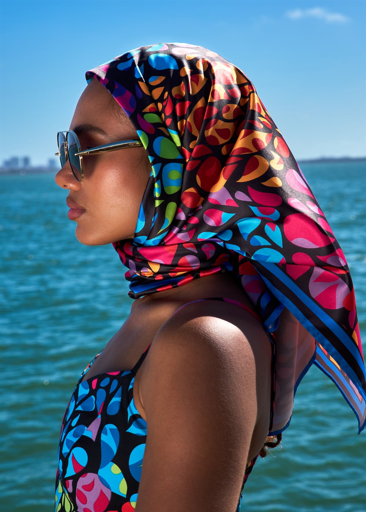 Abeni Women's African Print Scarf (Fuchsia Kaleidoscope) - D'IYANU