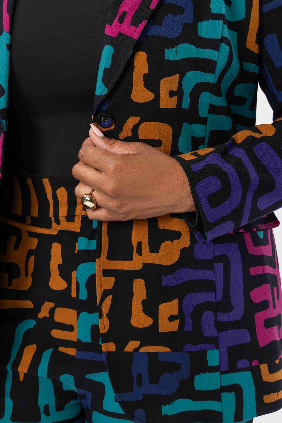 Asra Women's African Print Curved hem Blazer (Ebony Multi Geometric) - D'IYANU