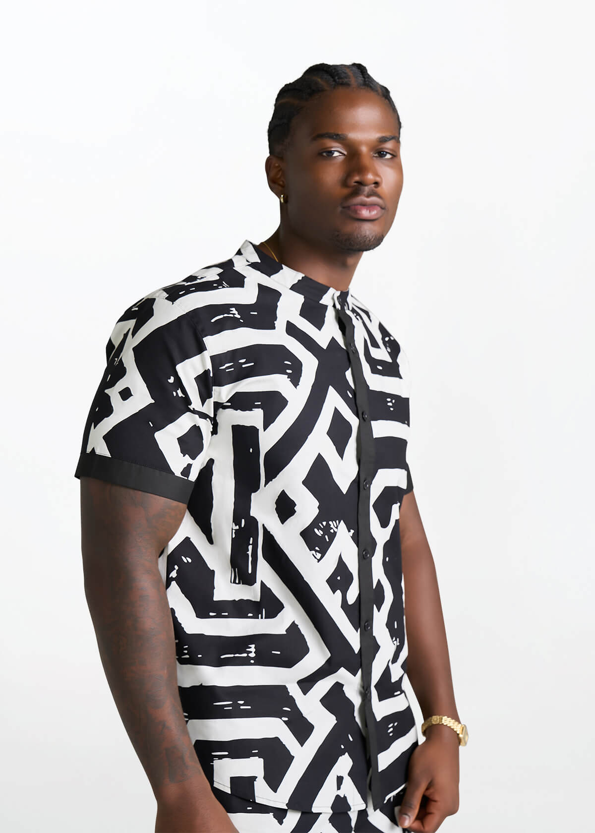 Bolaji Men's African Print Mandarin Button-Up Shirt (Onyx Cream Tribal) - D'IYANU
