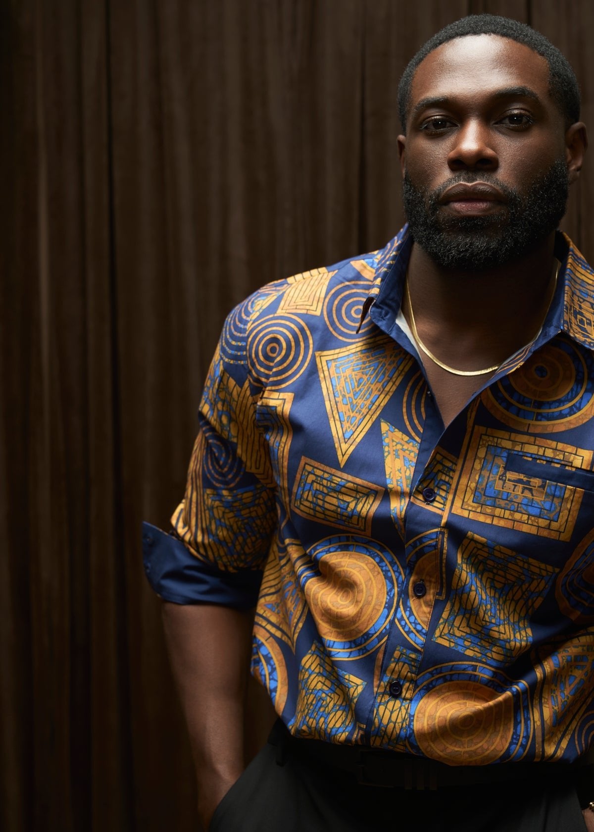 Mazi Men's African Print Button-up Shirt (Royal Blue Geometric) - D'IYANU