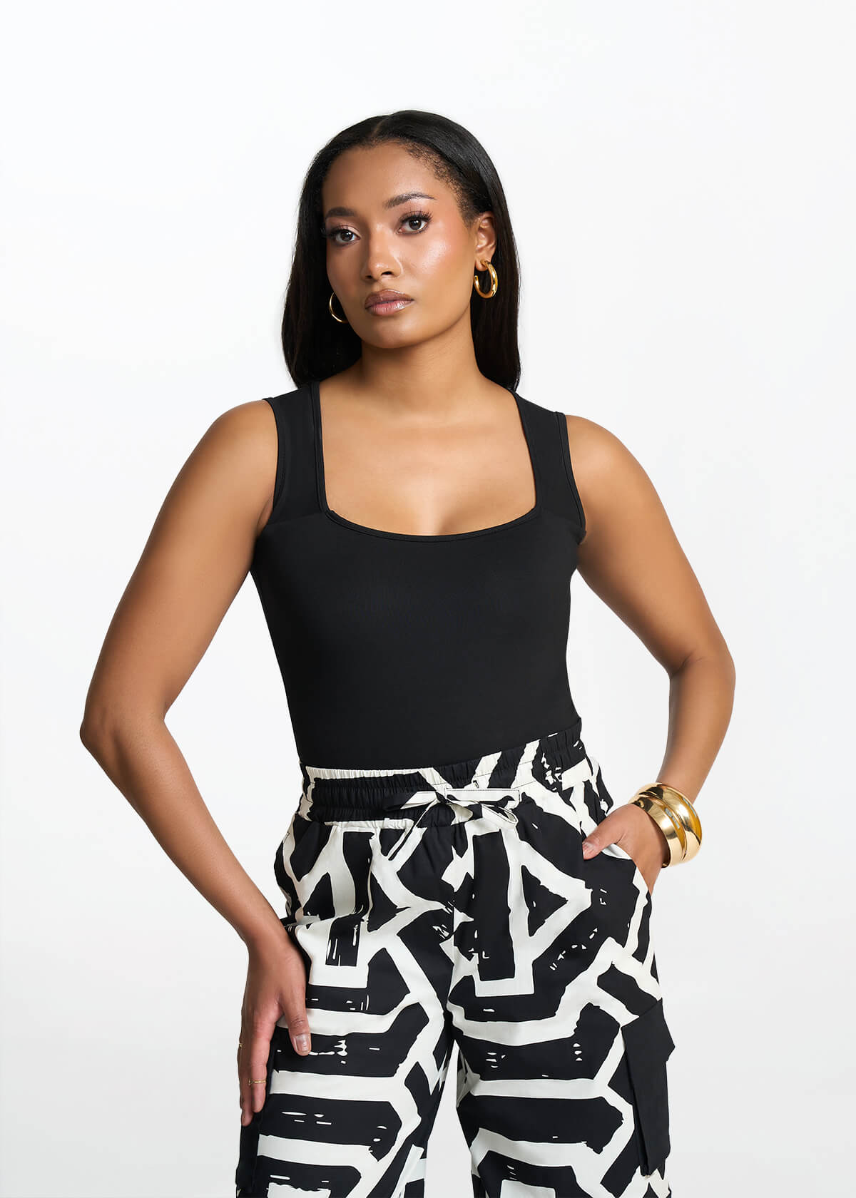 Casaiah Women's Square Neck Bodysuit (Black) - D'IYANU