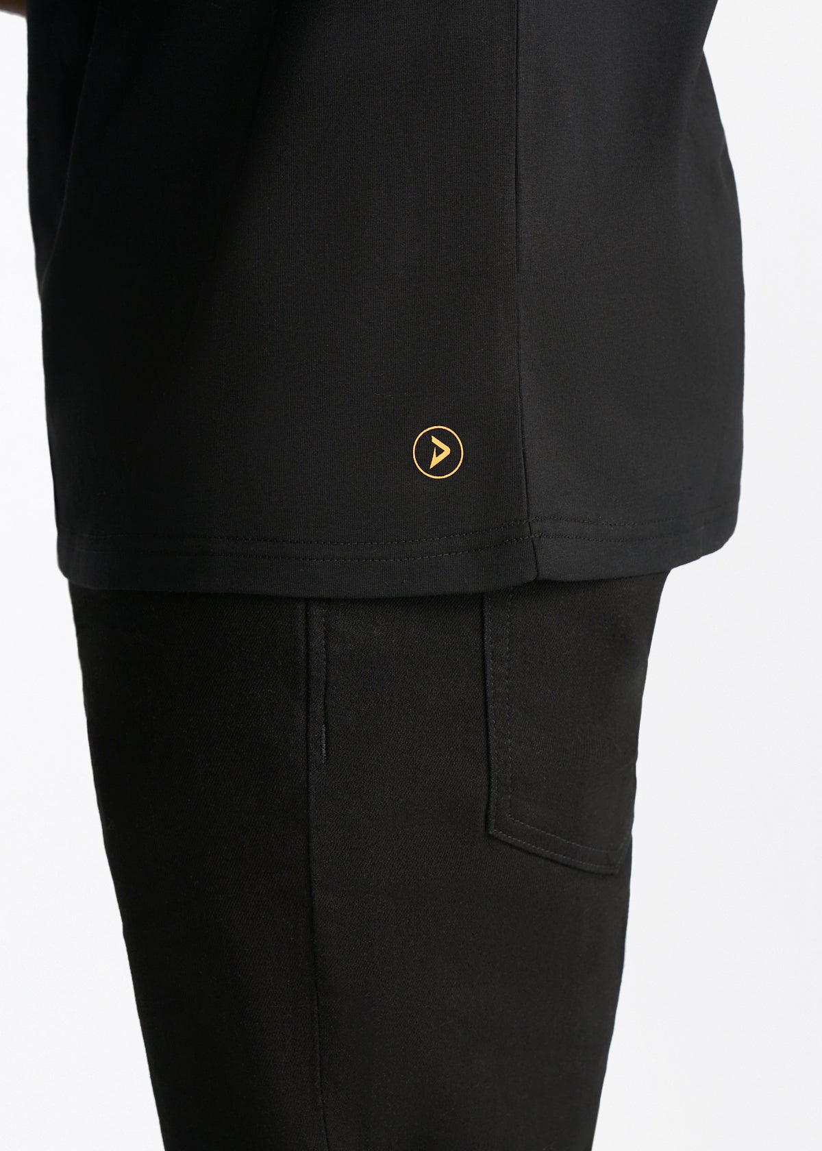 D'IYANU Brand Tee (BLACK) - D'IYANU