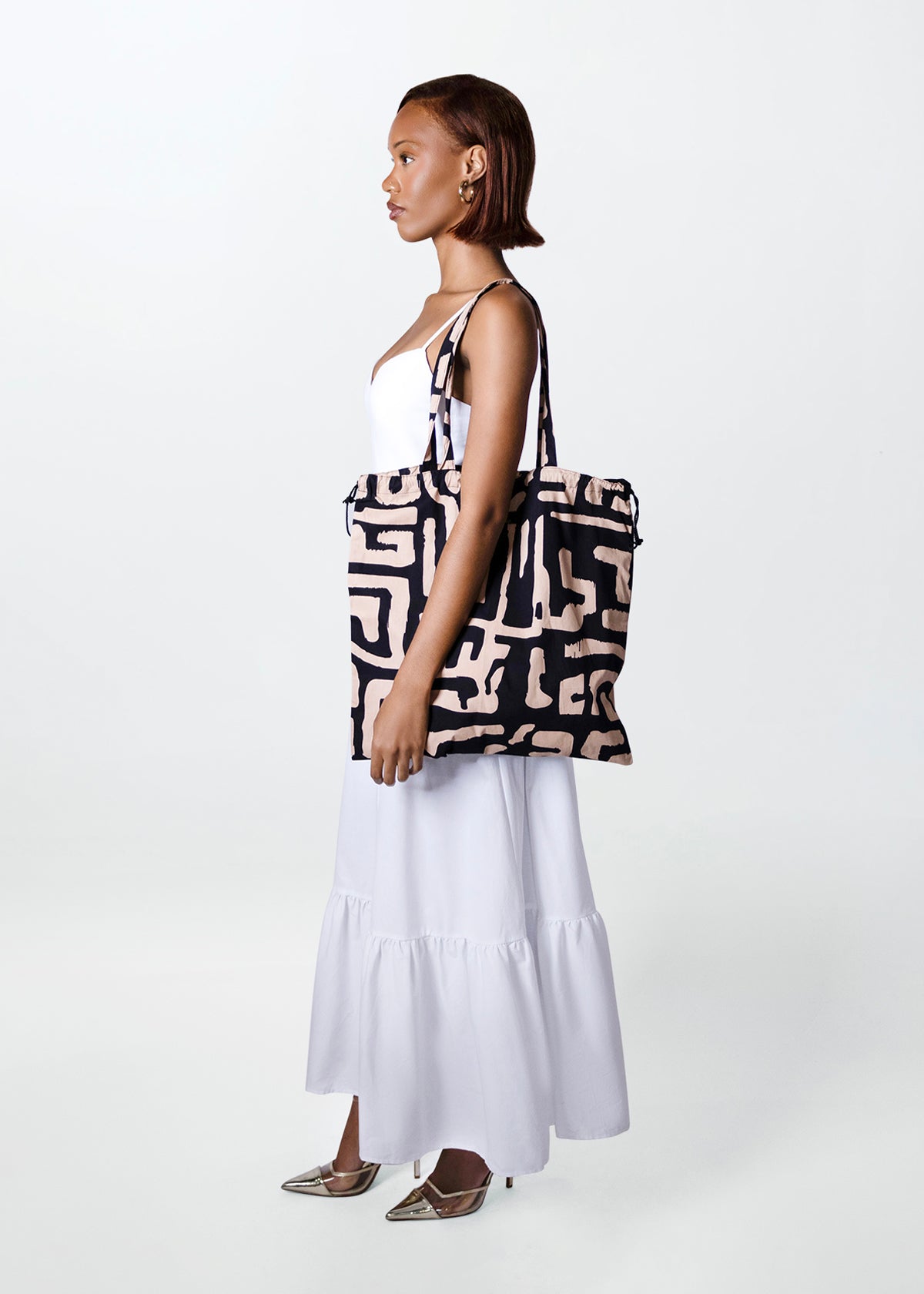 Ebuni African Print Tote Bag  (Black Tan Geometric)