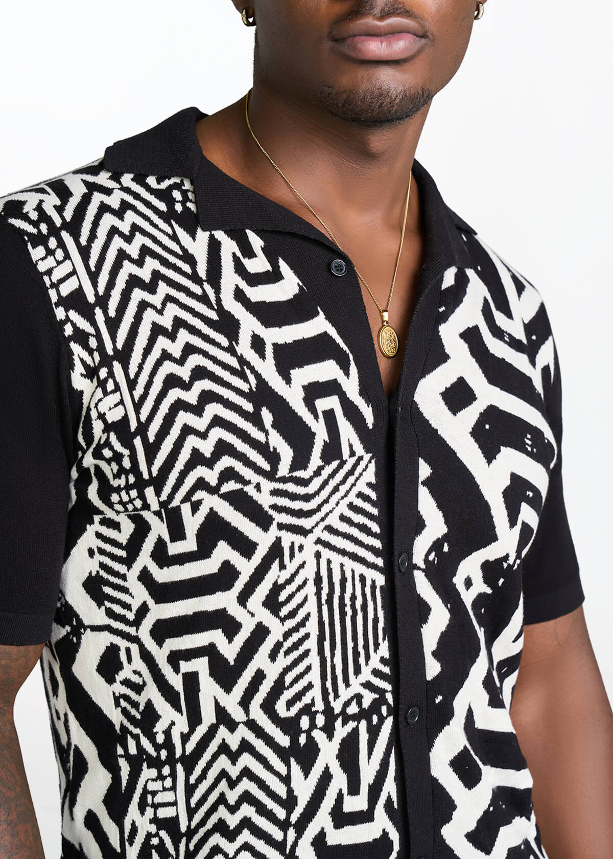 Obi Men's African Print Knit Shirt (Onyx Cream Multipattern) - D'IYANU