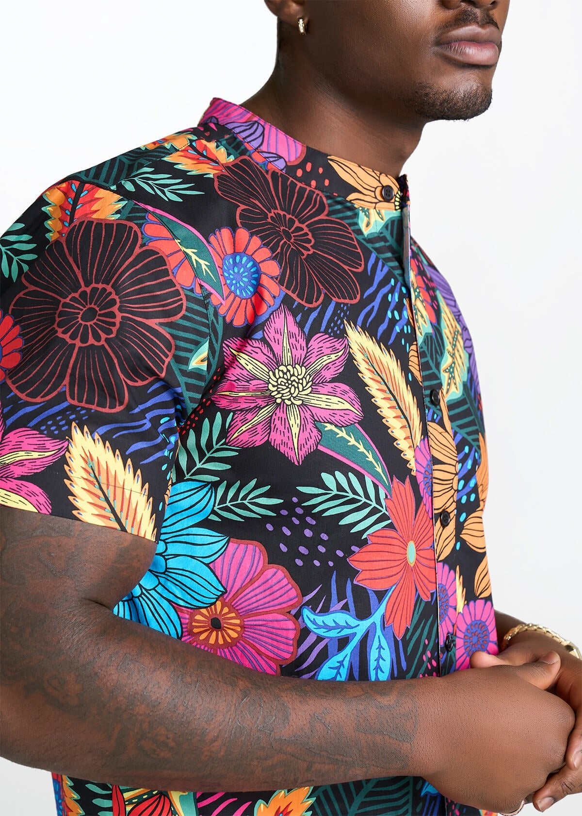 Oumar Men's African Print Mandarin Button-Up Shirt (Black Tropical Floral) - D'IYANU