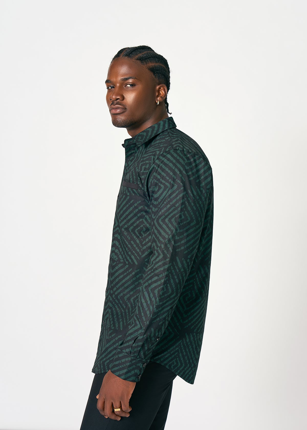 Mazi Men's African Print Button-Up Shirt (Malachite Diamond Adire) - D'IYANU