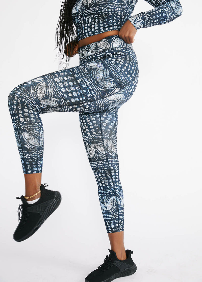 Sise Women's African Print Leggings (Navy Gray Adire) - Clearance – D'IYANU