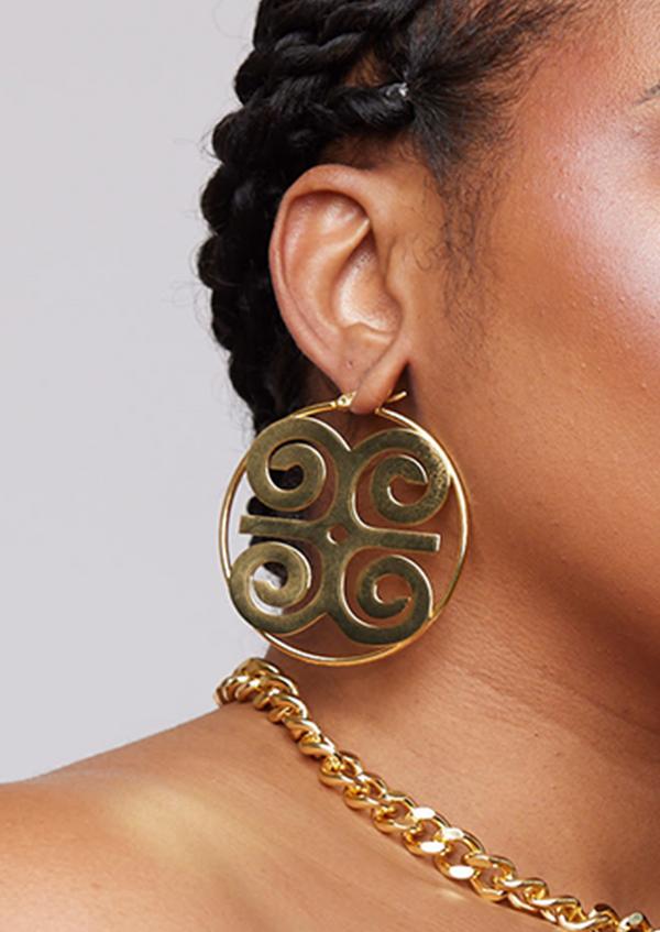 Zinariya Women's Humility and Strength Adinkra Symbol Hoop Earrings (Gold)
